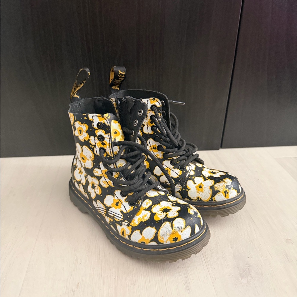 Girls Doc Marten Boots. size 11